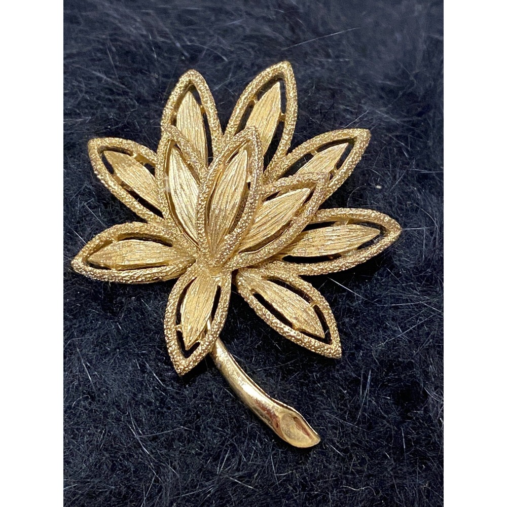 Vintage Lotus Flower Signed Avon Brooch Pin Textured Gold Tone Layered Brushed
